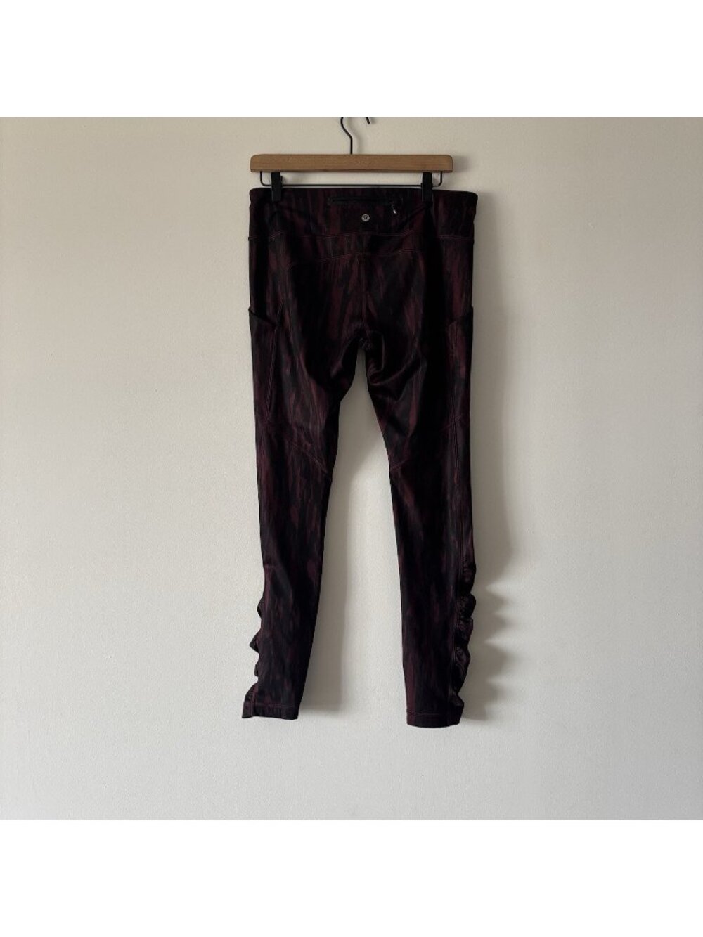 Lululemon Ruched Leg Speed Tight Leggings Burgundy Black Size 10 Gym Workout